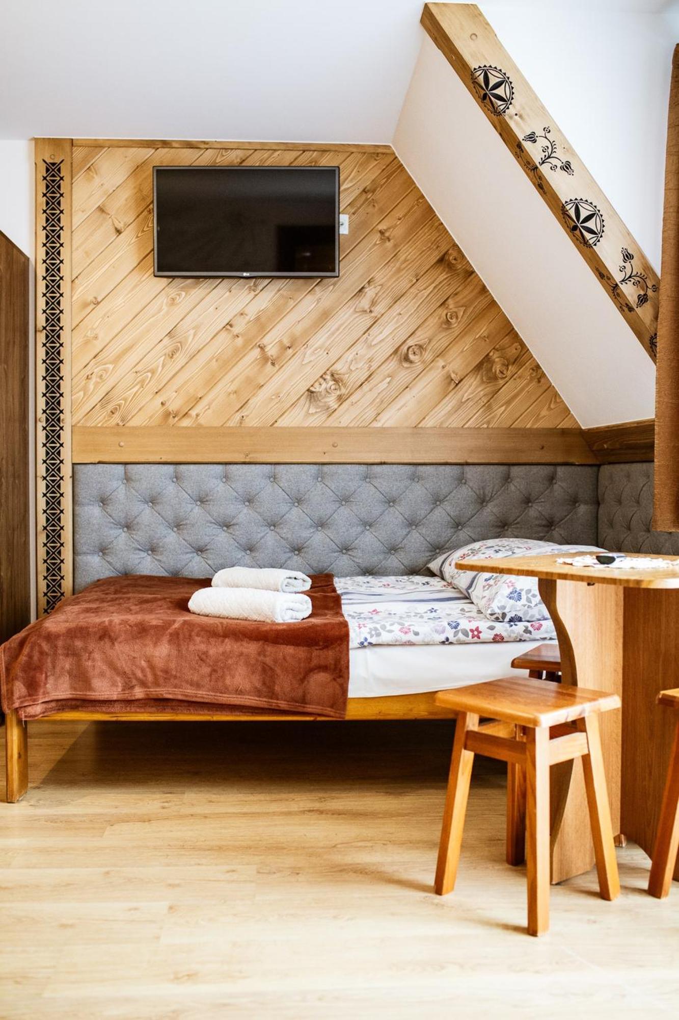 Dziubas Ii Bed & Breakfast Ciche Male
